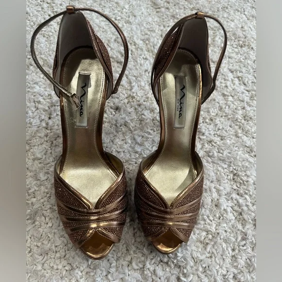Nina size 9 bronze/copper gold shimmer peep toe pumps-EUC - Picture 10 of 10